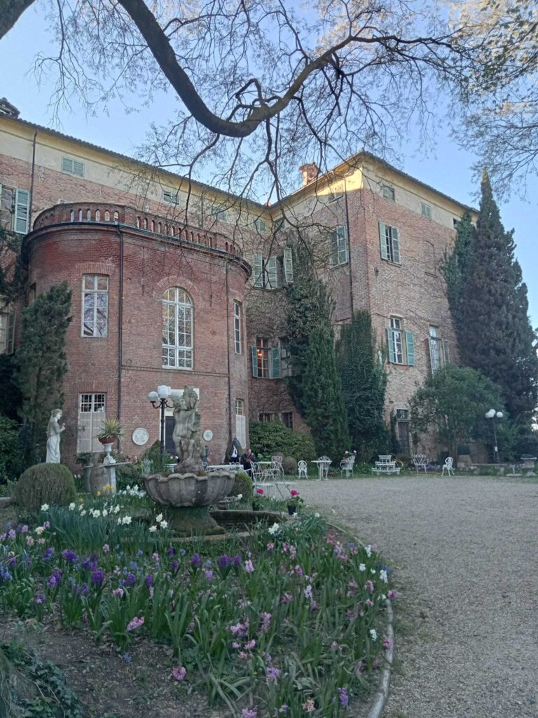 Il Narciso Incantato castello di Piea d'Asti